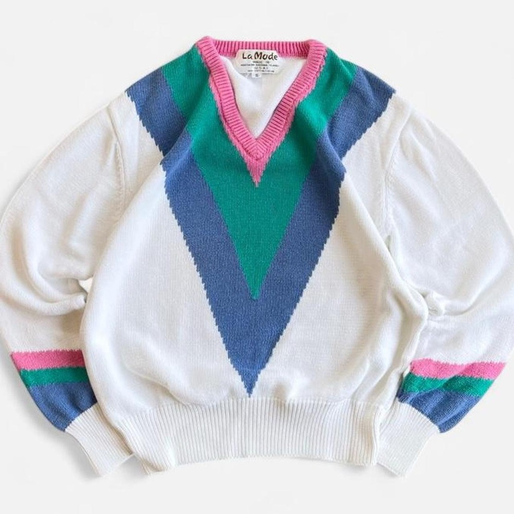 Vintage Lady La Mode Cotton Knit V-Neck Sweater with Teal Green Blue Pink Design
